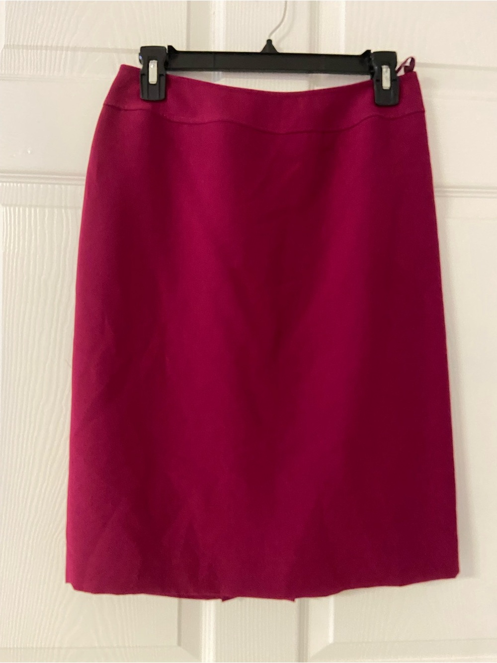 T41a- TAHARI Cranberry Red Below The Knee Career Skirt